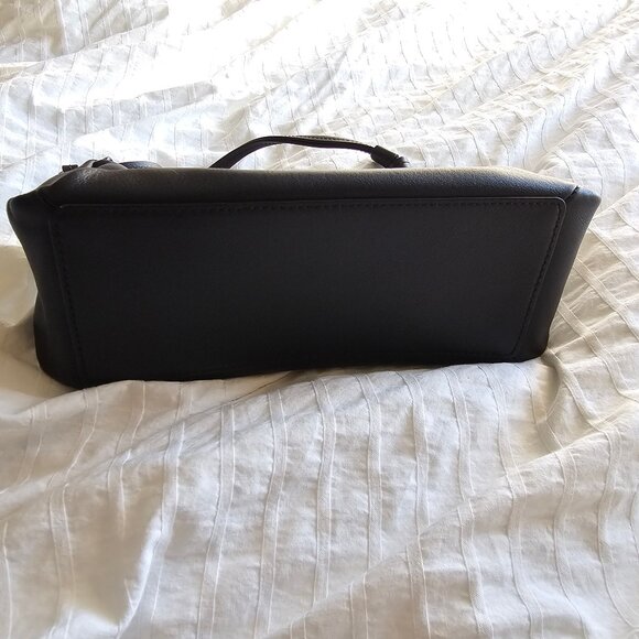 COURONNE Douce Cross 21 Bag 2024 - RCBRX24648BKX - Black w/ Gold-toned Hardware - Picture 7 of 16